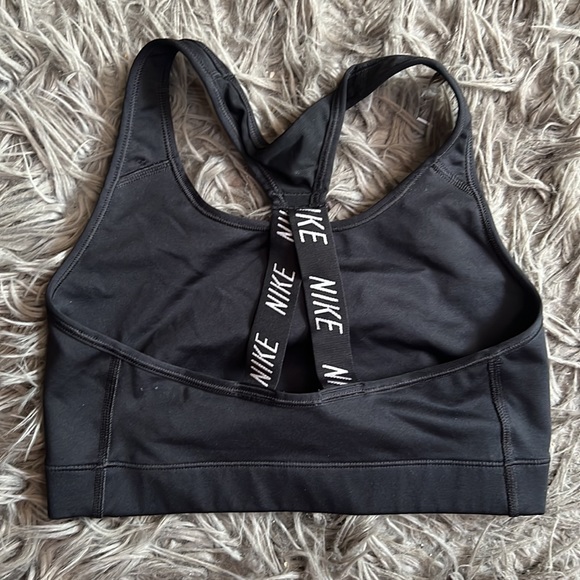 Nike Sports Bra Size Medium - Picture 3 of 3